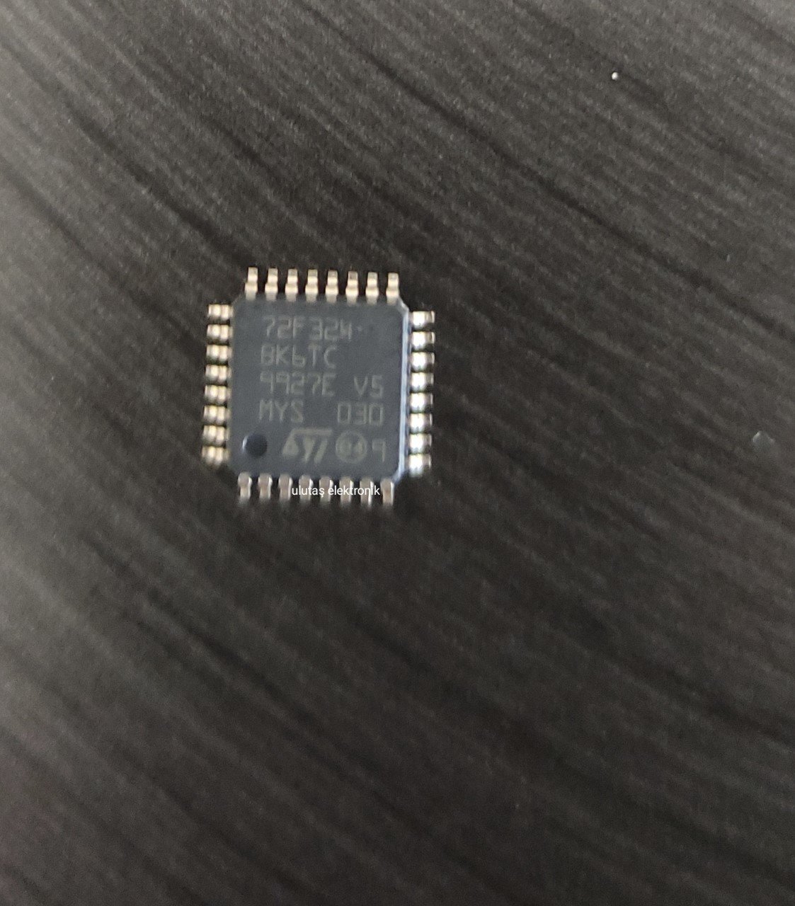 ST72F324BK6TC   LQFP-32   MCU - MİKRODENETLEYİCİ