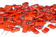 100NF 400V (104J400V) R:10MM DAMLA TİPİ  POLYESTER KONDANSATÖR