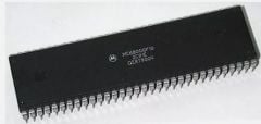 68000P10 (MC68000P10) PDIP-64 MOTOROLA