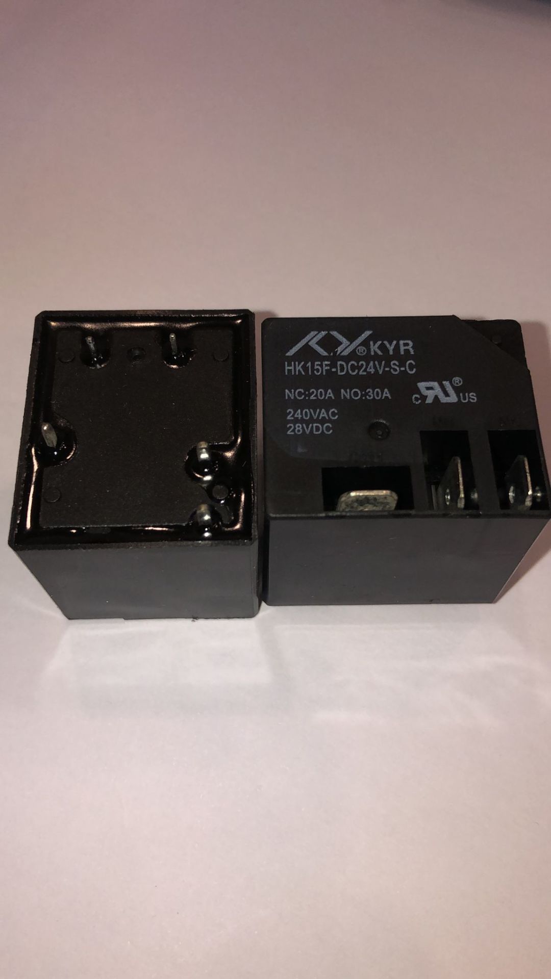 HK15F-DC24V-S-C   24V 30A   KUTU TİP AMPERLİ RÖLE