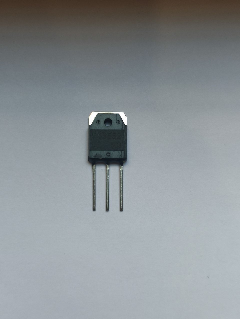 2SC3552     TO-3PN    12A 1100V   TRANSİSTÖR