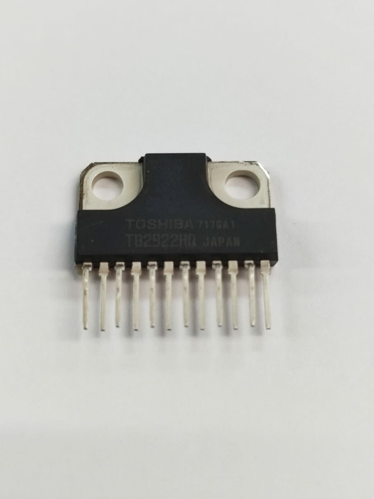 TB2922HQ   HZIP-12   AUDIO POWER AMPLIFIER IC