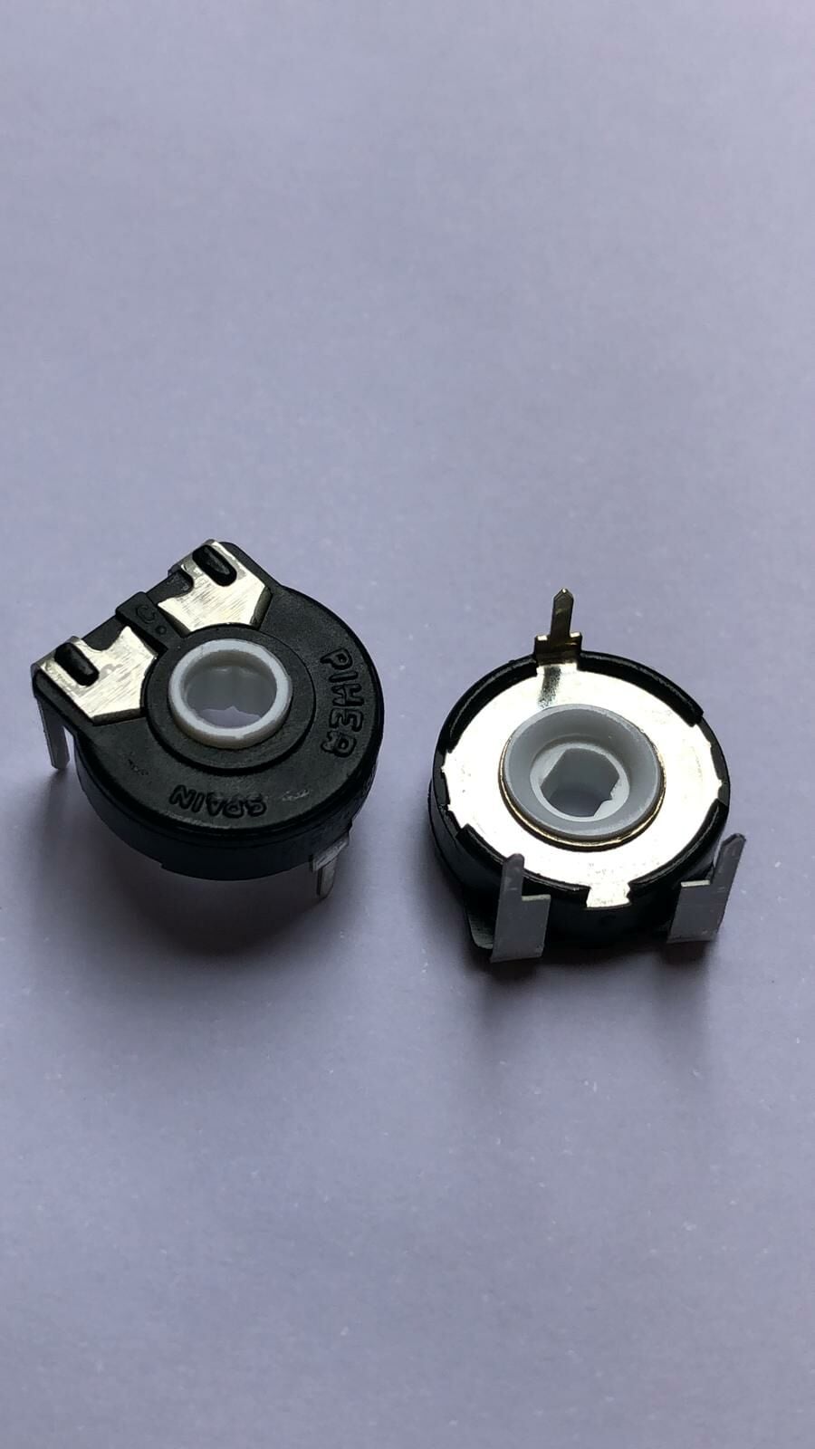 103A2020 10K TRİMPOT - PT15 BÜYÜK YATIK KAPALI (BYK) 10K 15MM 20% OVAL CARBON KOMBİ TRİMPOTU