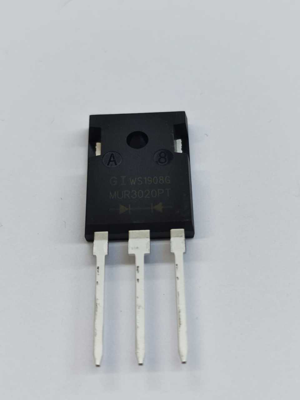 MUR3020PT    TO-218     30A 200V      YÜKSEK HIZLI DİYOT