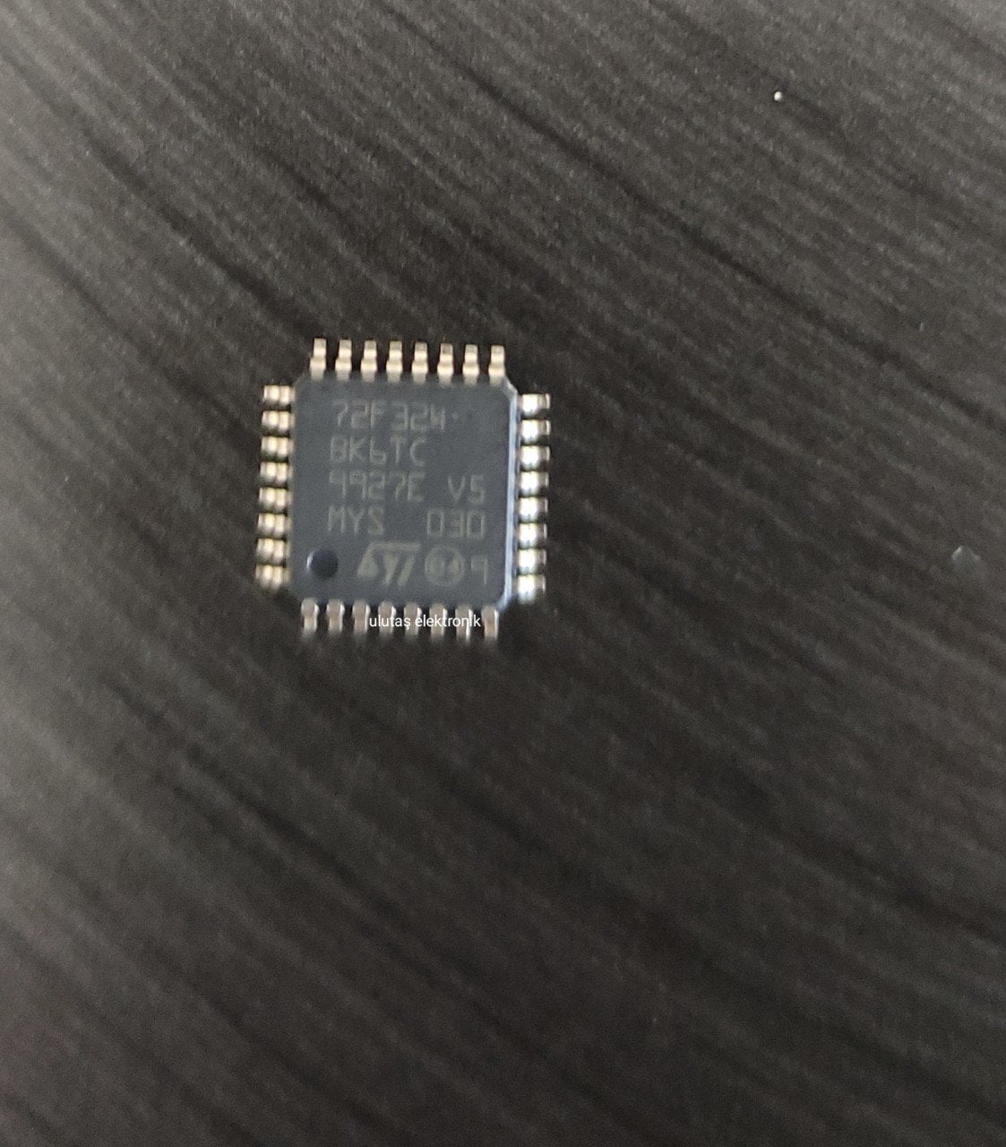 ST72F324BK6TC LQFP-32 MCU - MİKRODENETLEYİCİ