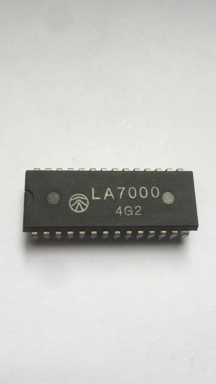 LA7000        DIP-28       ENTEGRE