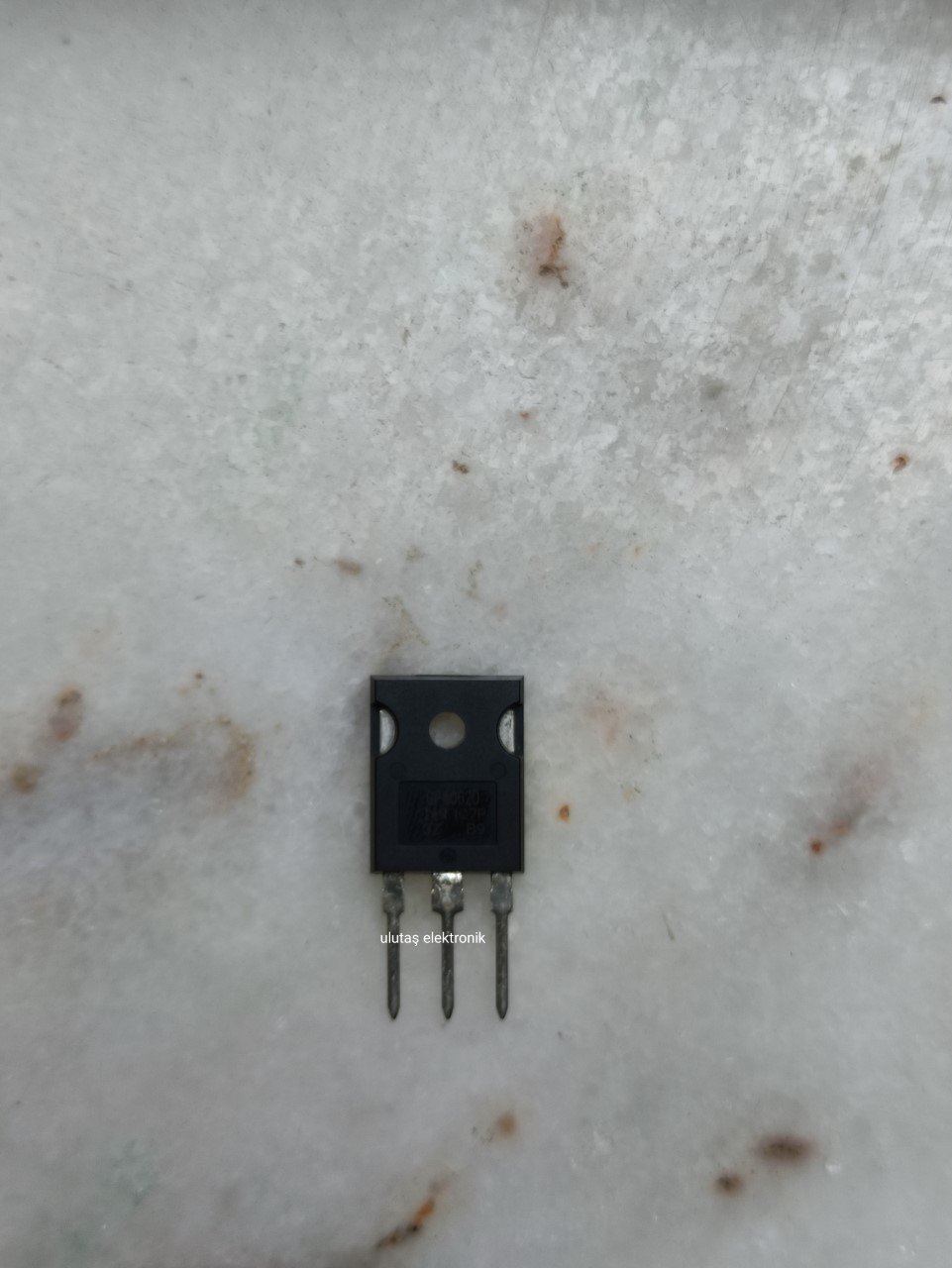 IRGP4640DPBF      TO-247AC      65A 600V    IGBT TRANSİSTÖR