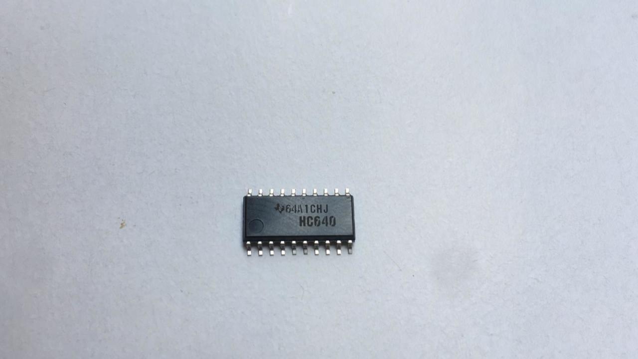 SN74HC640NSR      SOIC-20W     LOGIC IC