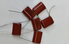 680NF 630V %5 (6X19X1.5) DAMLA TİPİ POLYESTER KONDANSATÖR