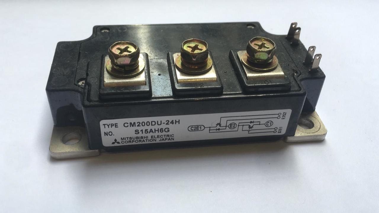 CM200DU-24H      200A 1200V     IGBT MODULE