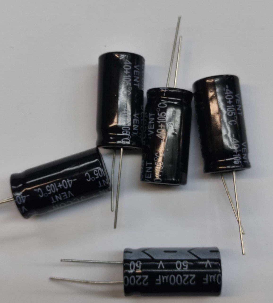 2200UF 50V   105C   ELEKTROLİTİK ALÜMİNYUM KONDANSATÖR