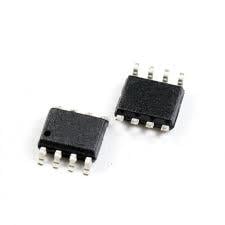 MAX680CSA   SOIC-8   SWITCHING VOLTAGE REGULATOR PMIC