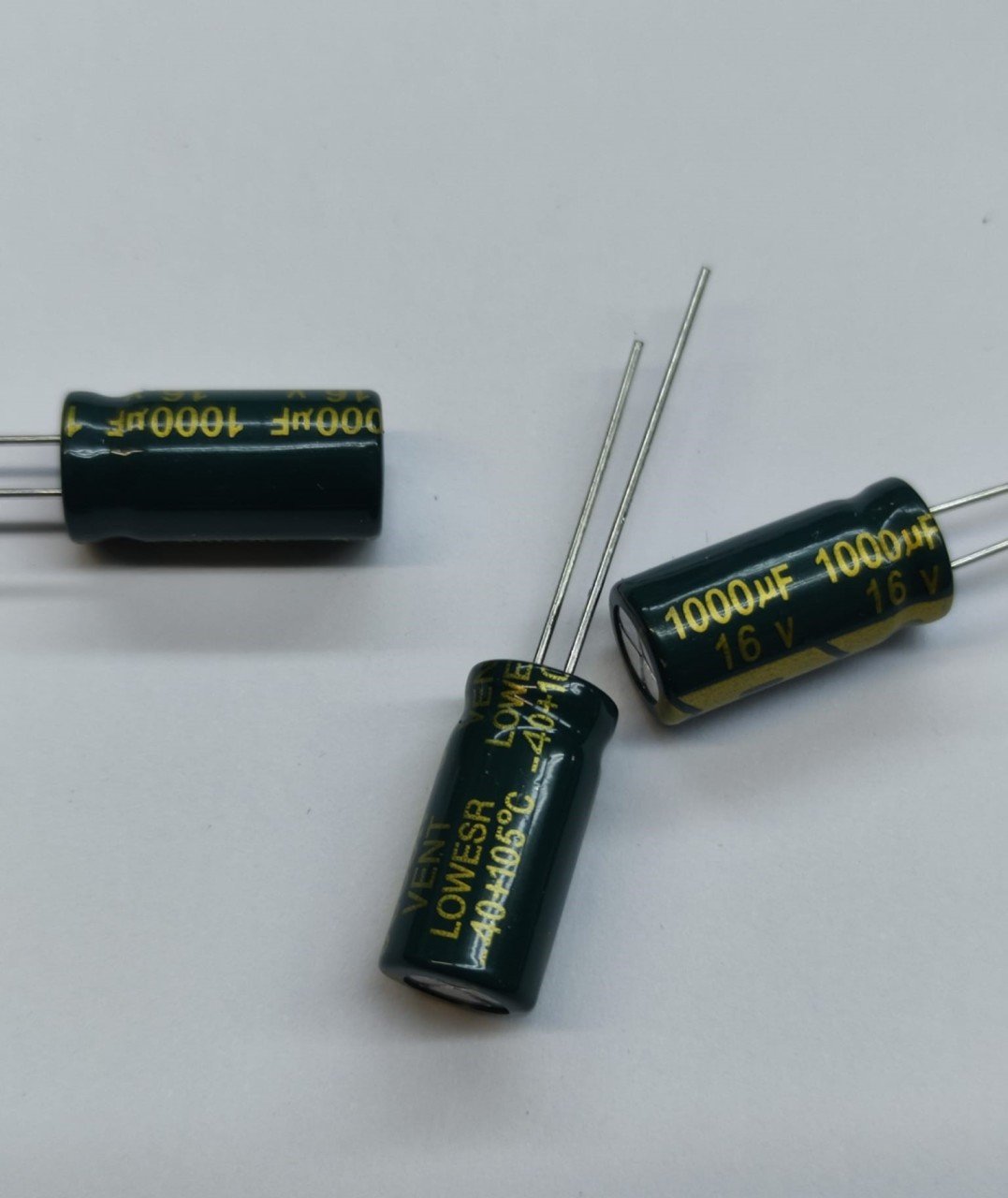 1000UF 16V 105C 8X16   ELEKTROLİTİK ALÜMİNYUM KONDANSATÖR