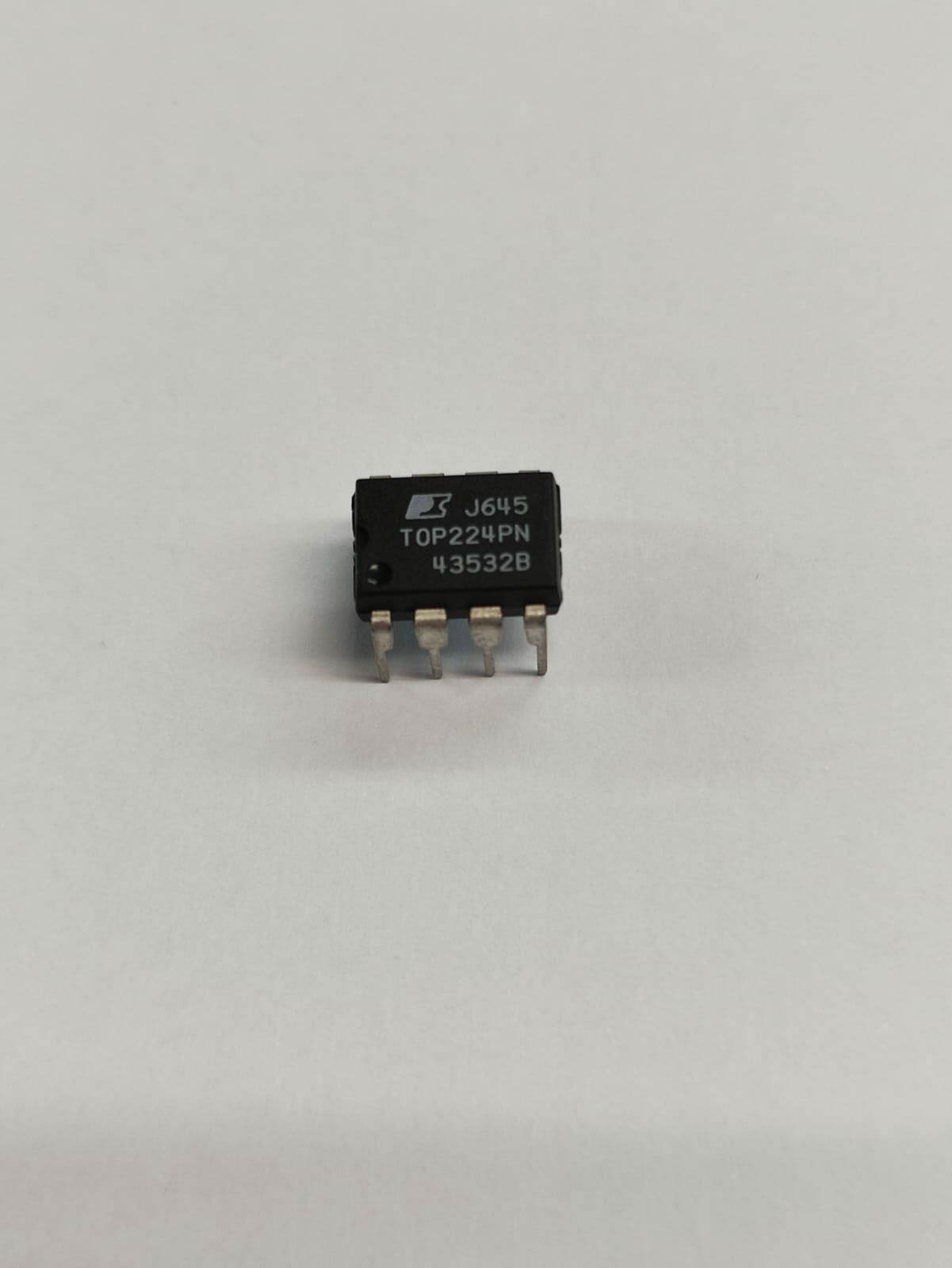 TOP224PN DIP-8 PMIC - AC/DC DÖNÜŞTÜRÜCÜ ENTEGRE
