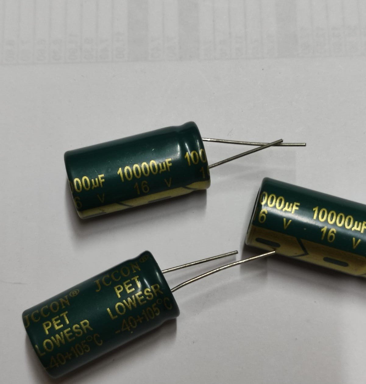 10000UF 16V 105C 16X30 ELEKTROLİTİK ALÜMİNYUM KONDANSATÖR