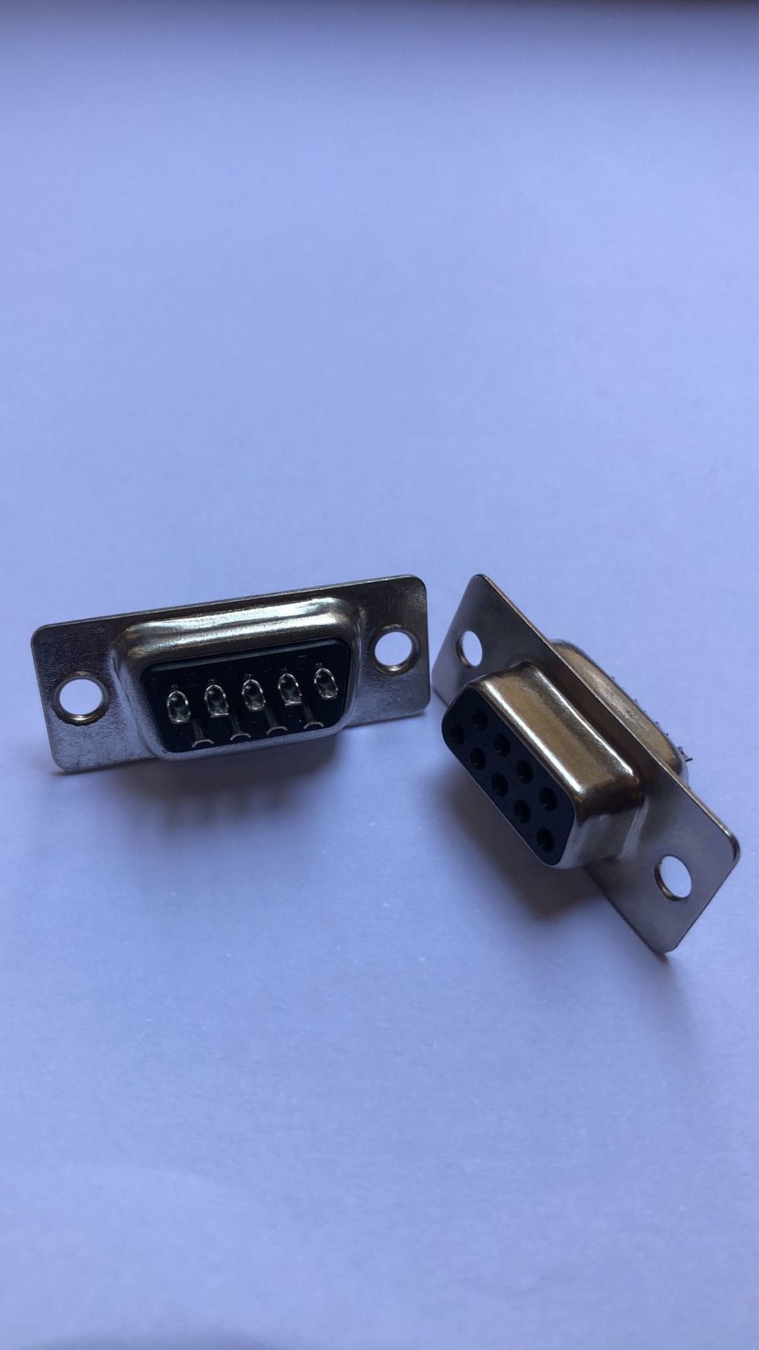 1033 9 Pin Lehim Tipi 9F Dişi D-SUB Konnektör