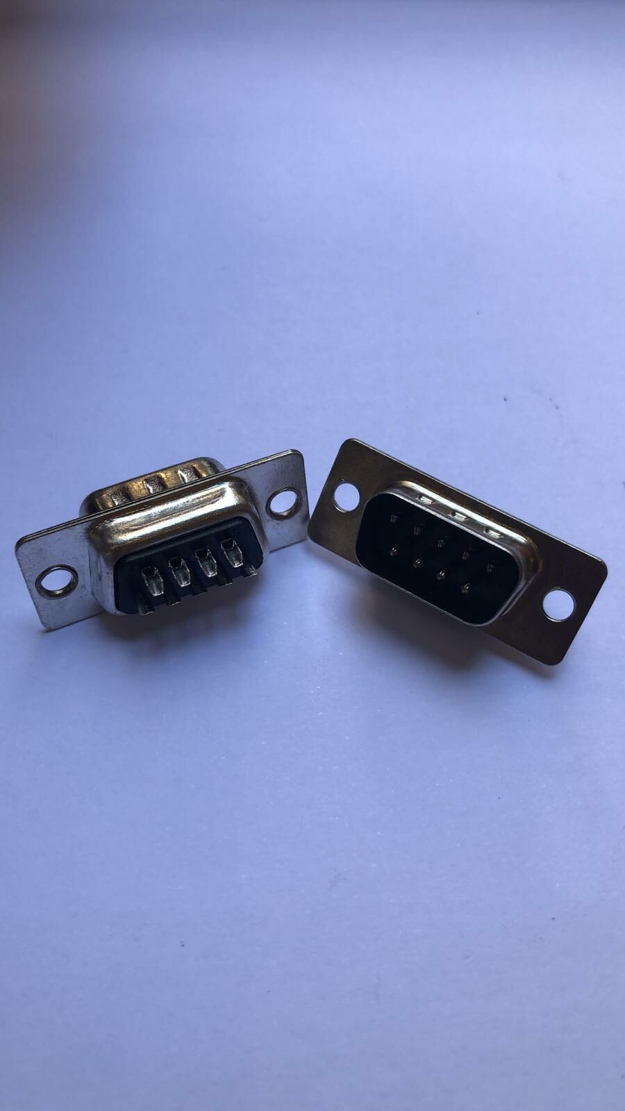 1033 9 Pin Lehim Tipi 9M Erkek D-SUB Konnektör