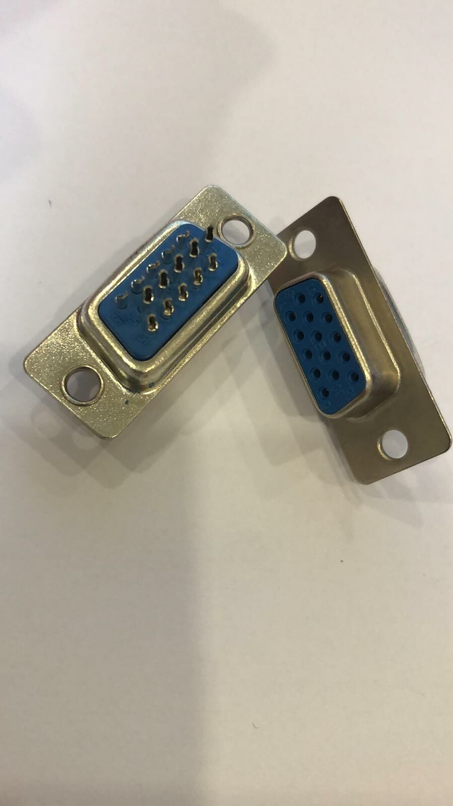 1035 15 Pin Lehim Tipi 9F Dişi D-SUB Konnektör
