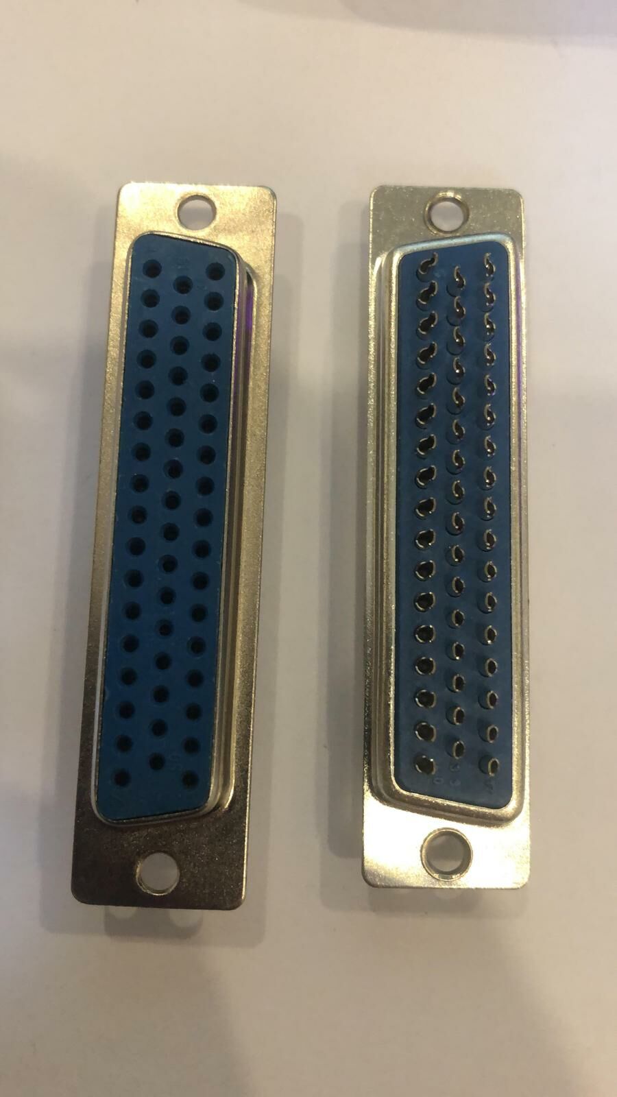 1033 50 Pin Lehim Tipi 50 F Dişi D-SUB Konnektör