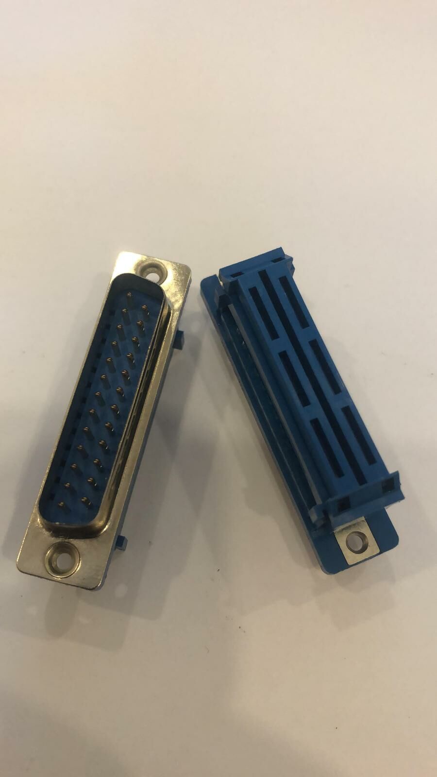 1036 25 Pin Yassı Kablo Tip 25 M Erkek D-SUB Konnektör