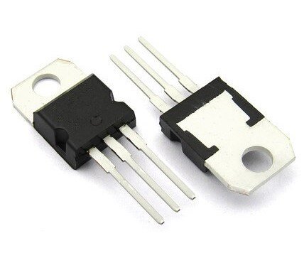 L7812CV     TO-220     12V 1.5A    LINEAR VOLTAGE REGULATOR