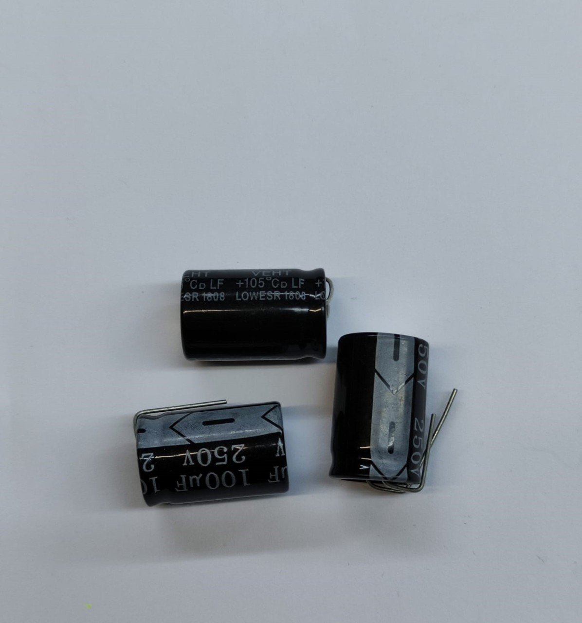 100UF 250V 105C 16X25 ELEKTROLİTİK ALÜMİNYUM KONDANSATÖR - 10 ADET