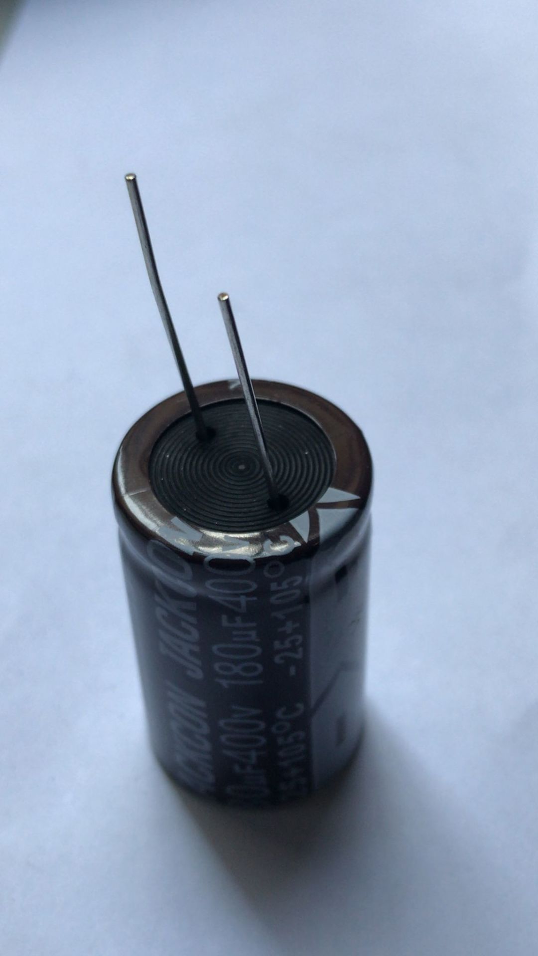 180UF 400V    105C    ALÜMİNYUM KONDANSATÖR
