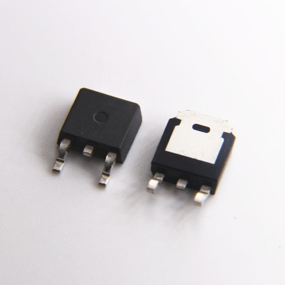 2SA1241-Y TO-252 50V 2A PNP TRANSİSTÖR 2SA1241-Y TO-252 50V 2A PNP TRANSİSTÖR