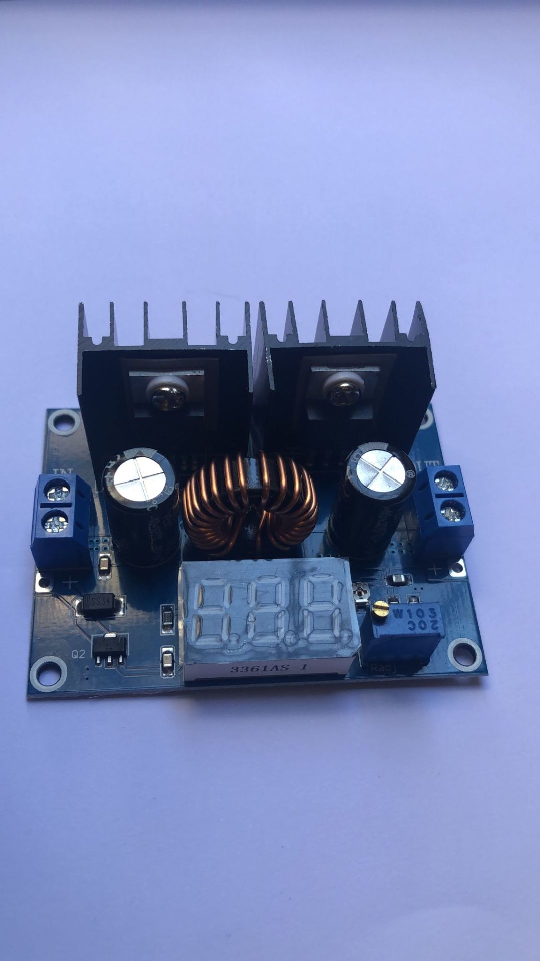 XL4016 LED 8A DC-DC AYARLANABİLİR DİJİTAL VOLTAJ DÜŞÜRÜCÜ REGULATÖR MODÜLÜ